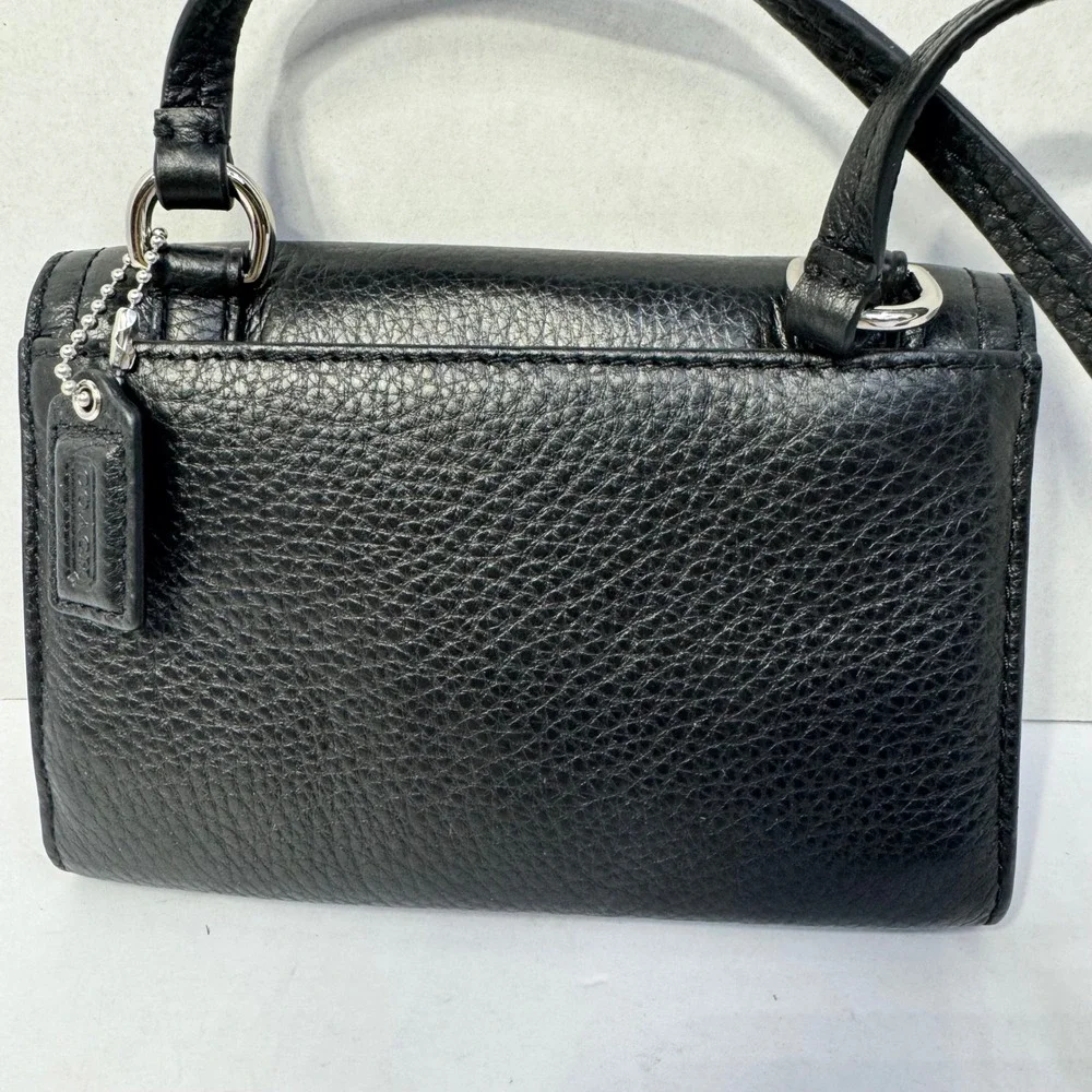 Coach Avery Black Pebble Leather Bifold Wallet Clutch Bag‎ with Crossbody Straps